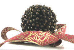 Christmas Spice - Clove Bud Pomander filigree